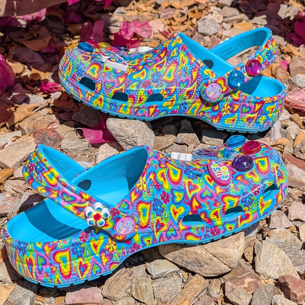 Crocs x Lisa Frank Classic Clogs J3 Women’s 5 207737-4SM Retired Limited Pair - Picture 4 of 15